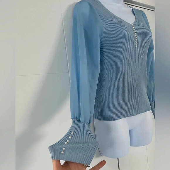 Classy pearl sheer  sleeved knit sweater/ Light baby blue/ See measurements - Picture 7 of 10